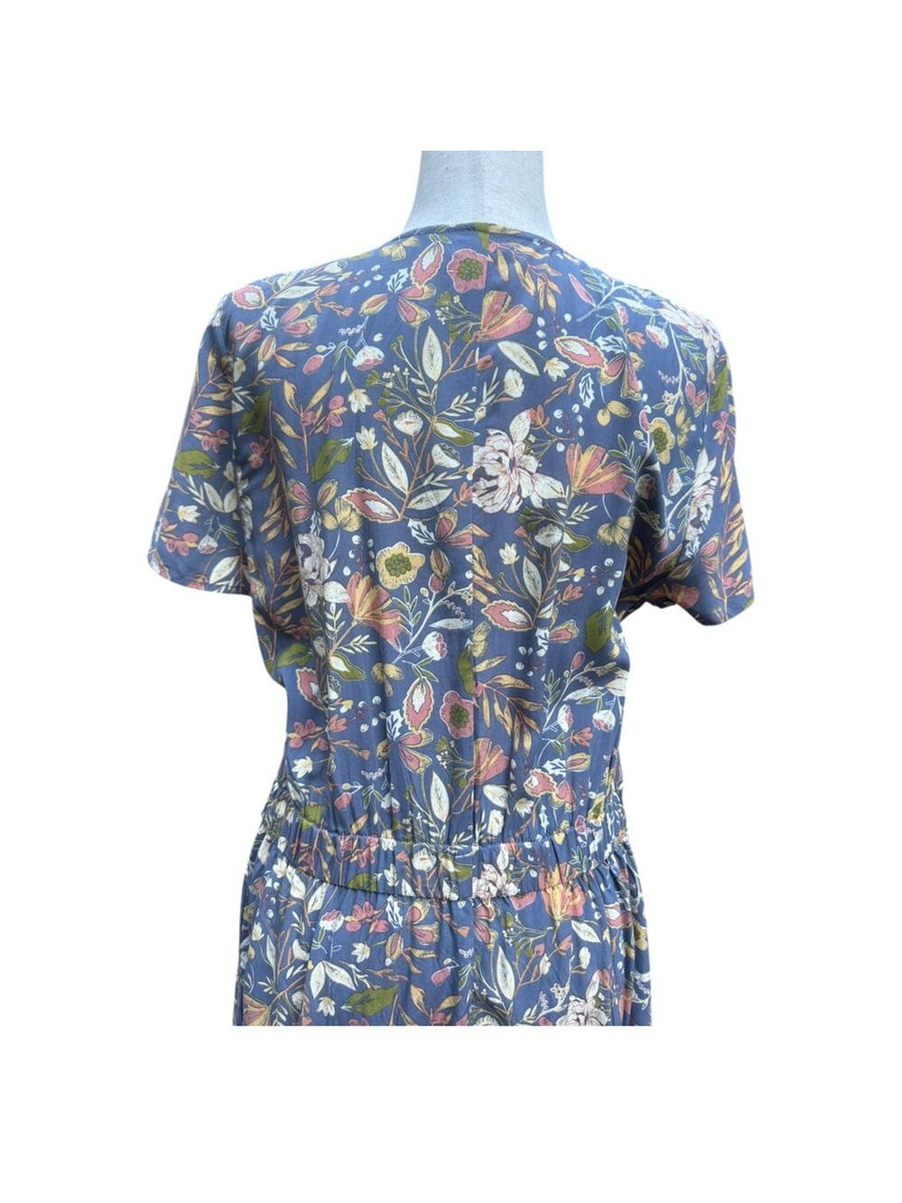 Susina M 8/10 Feminine Floral Wrap Dress Soft Rayon Flowy Casual Style Brunch - Picture 10 of 16